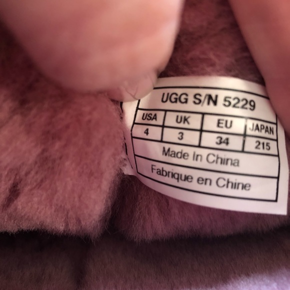 UGG Tall Classic 4.0 - Picture 3 of 8